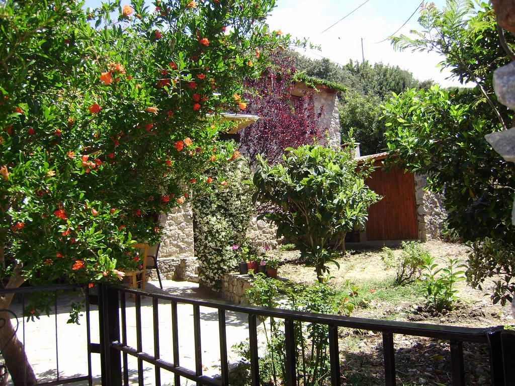 Emilio'S House Villa Agia Paraskevi  Buitenkant foto